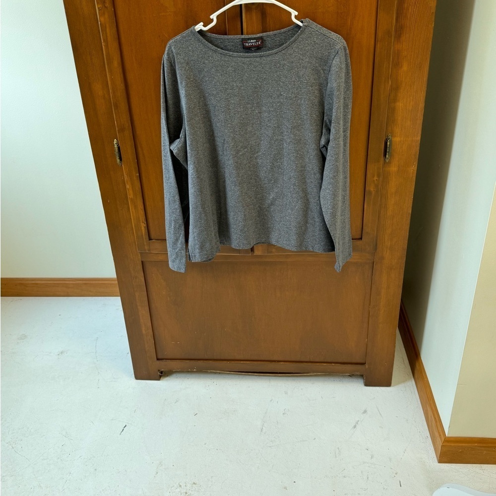 LL Bean Traveller long sleeve shirt top no size tag ? Lge 21in pit L  22-23in